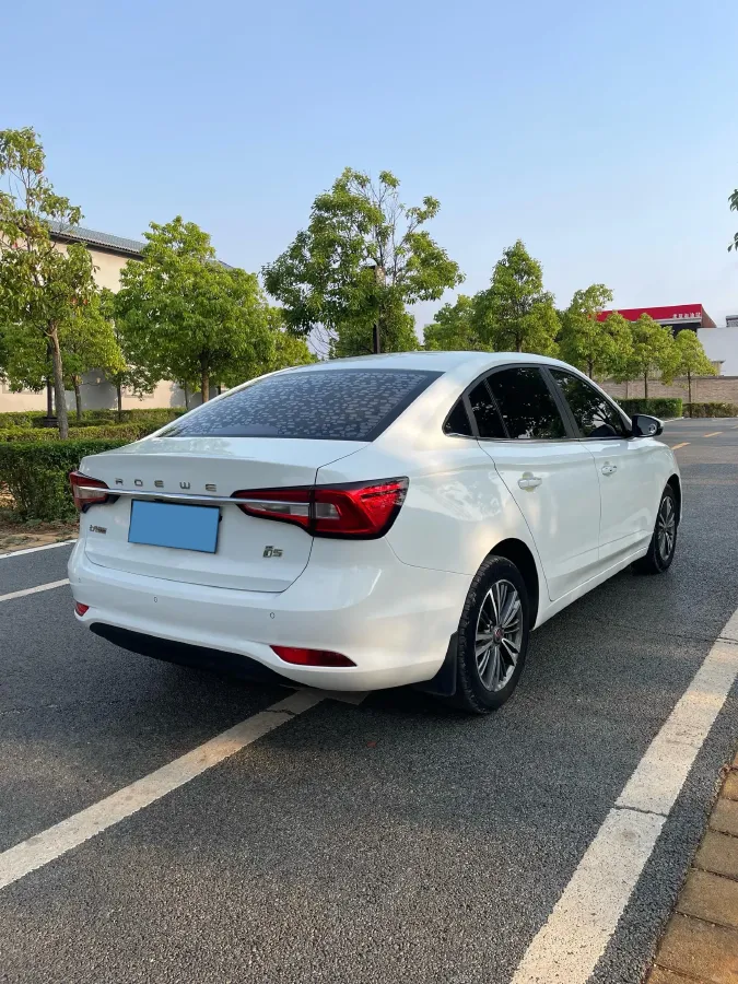 2019 Roewe i5 1.5L 120HP L4 5MT,autocango,china used car exporter,china ev exporter,chinese used car exporter,chinese used ev exporter