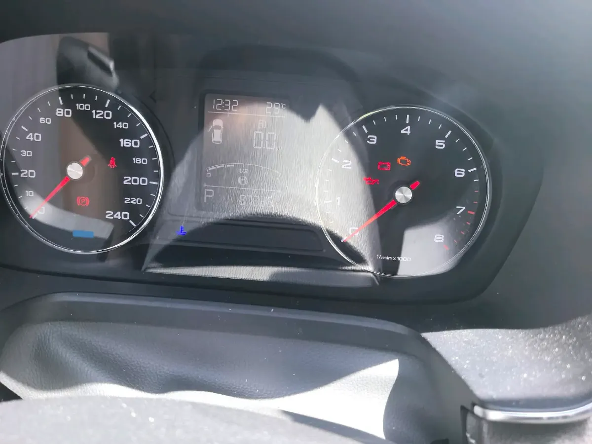 2018 Roewe RX5 1.5T 169HP L4 7DCT,autocango,china used car exporter,china ev exporter,chinese used car exporter,chinese used ev exporter