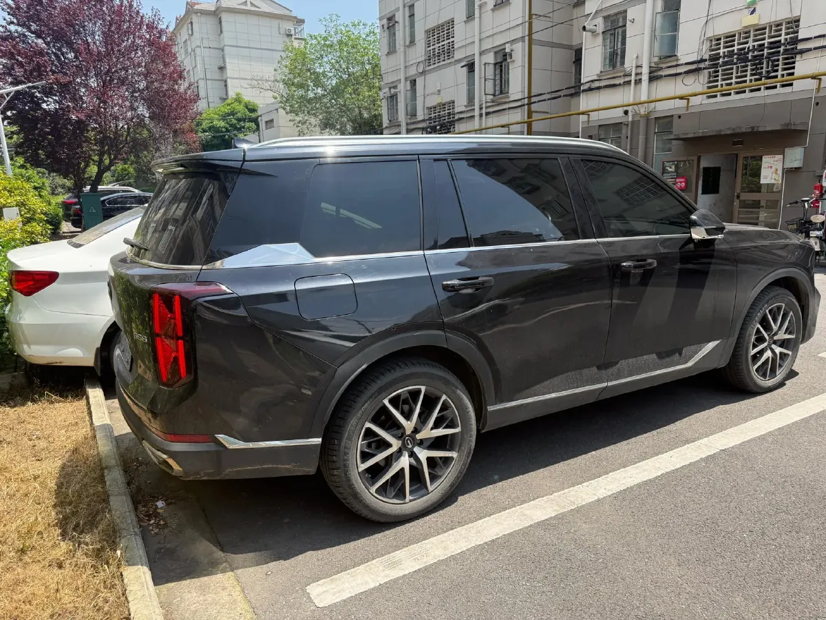 2022 GAC Trumpchi GS8 2.0T 252HP L4 8AT,autocango,china used car exporter,china ev exporter,chinese used car exporter,chinese used ev exporter