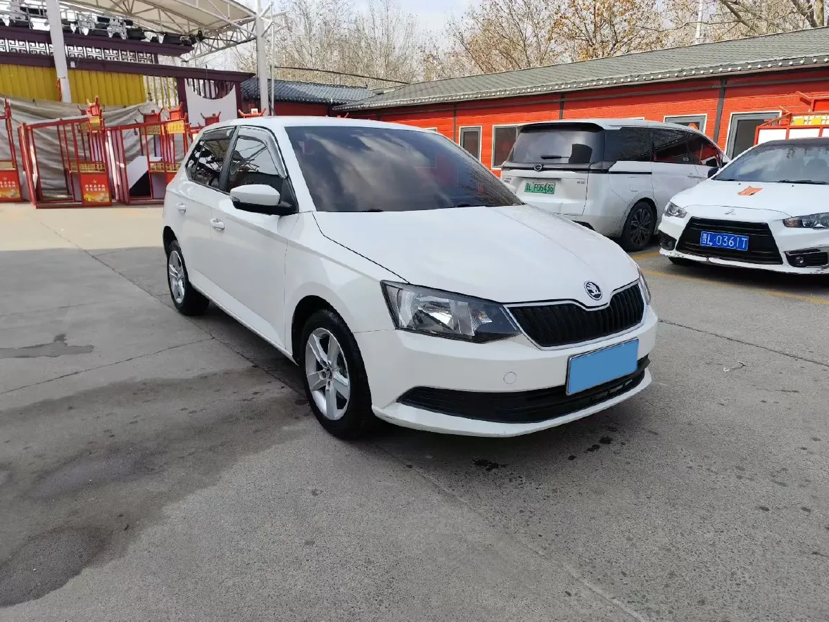 2017 Skoda Fabia 1.4L 90HP L4 6AT,autocango,china used car exporter,china ev exporter,chinese used car exporter,chinese used ev exporter