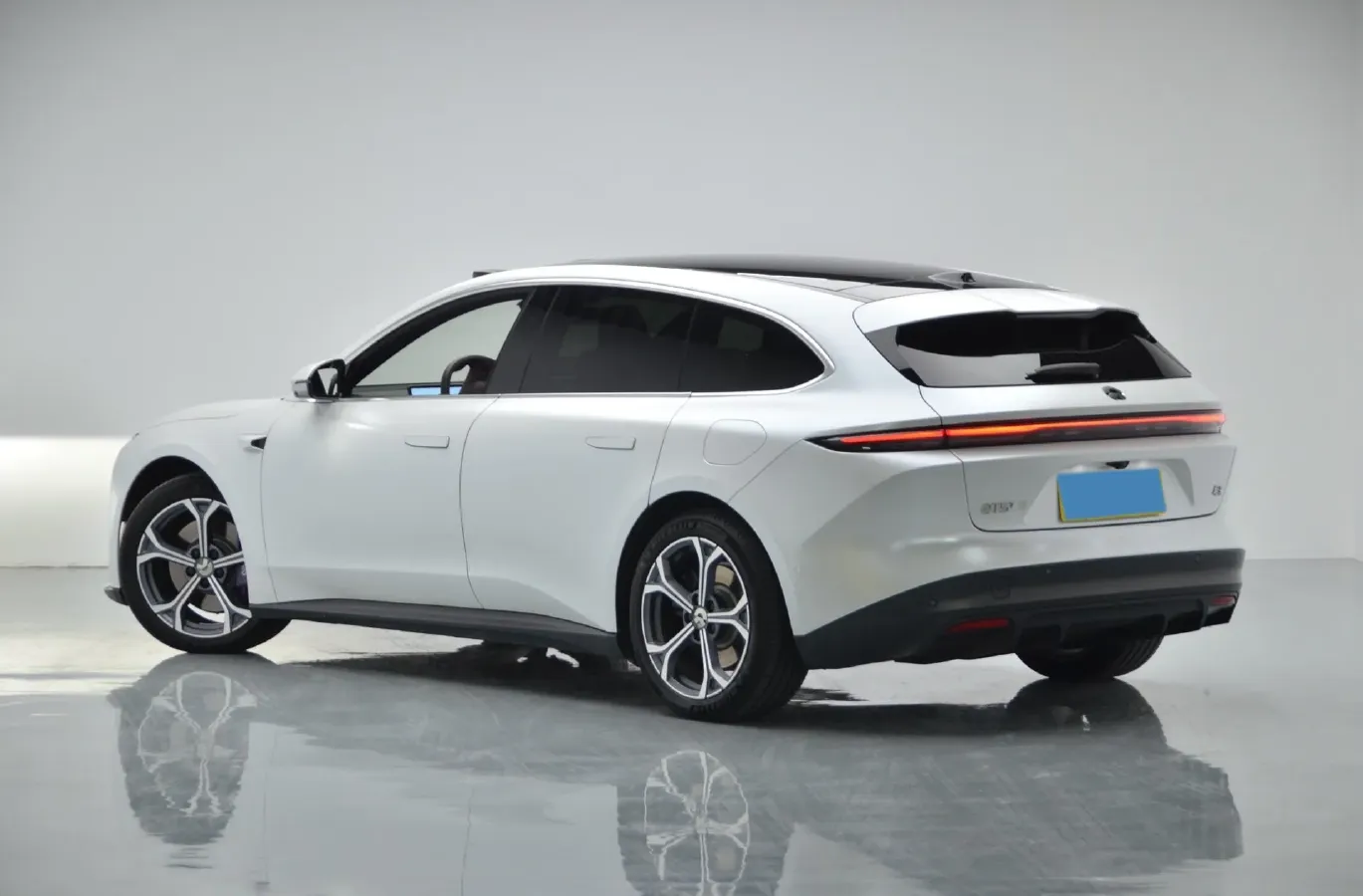 2024 NIO ET5T BEV 75KWH,autocango,china used car exporter,china ev exporter,chinese used car exporter,chinese used ev exporter