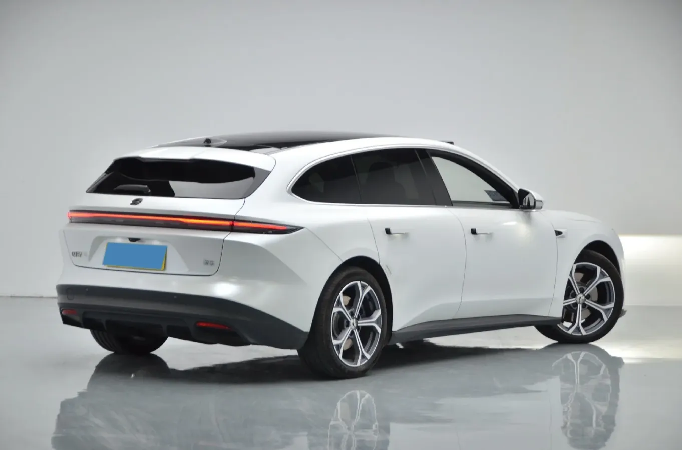 2024 NIO ET5T BEV 75KWH,autocango,china used car exporter,china ev exporter,chinese used car exporter,chinese used ev exporter