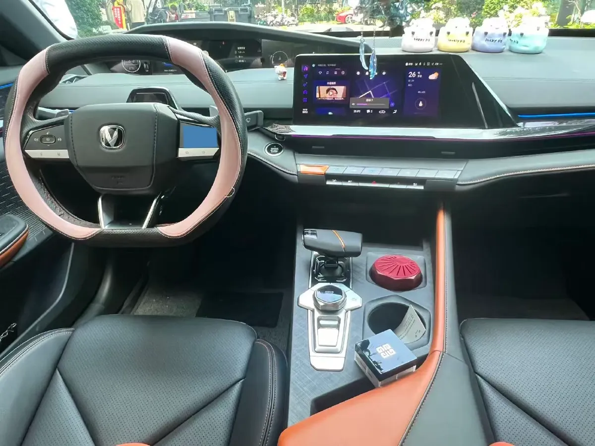 2022 ChangAn UNI-V 1.5T 188HP L4 7DCT,autocango,china used car exporter,china ev exporter,chinese used car exporter,chinese used ev exporter