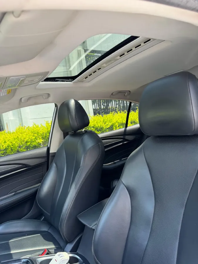 2019 Roewe i5 1.5L 120HP L4 CVT,autocango,china used car exporter,china ev exporter,chinese used car exporter,chinese used ev exporter