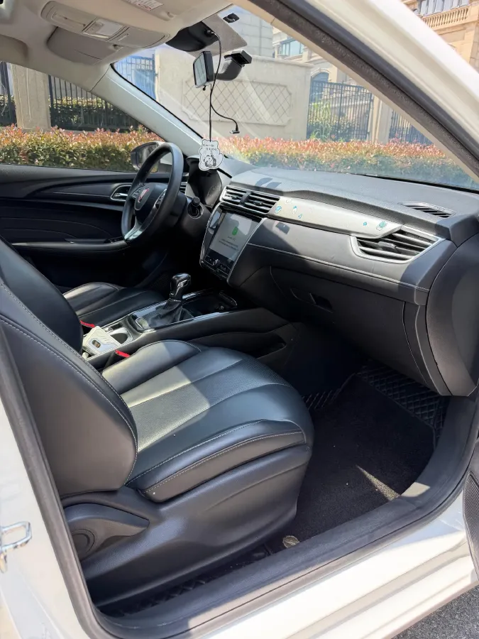 2019 Roewe i5 1.5L 120HP L4 CVT,autocango,china used car exporter,china ev exporter,chinese used car exporter,chinese used ev exporter