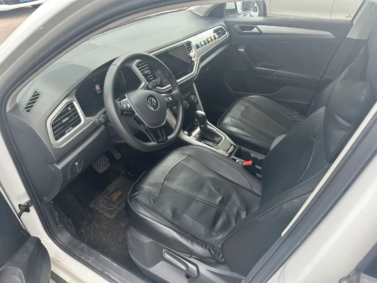 2022 Volkswagen T-Roc 1.4T 150HP L4 7DCT,autocango,china used car exporter,china ev exporter,chinese used car exporter,chinese used ev exporter