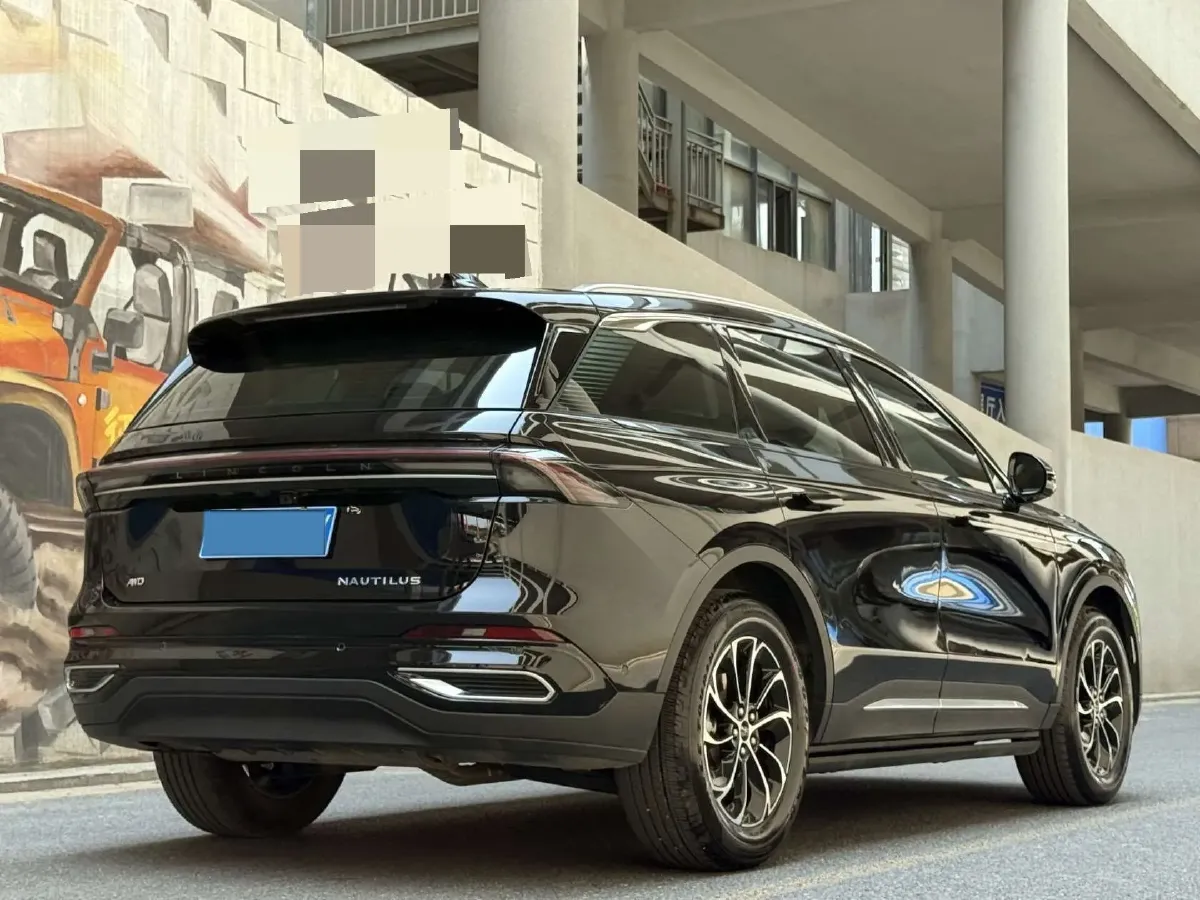 2023 Lincoln Nautilus 2.0T 261HP L4 8AT,autocango,china used car exporter,china ev exporter,chinese used car exporter,chinese used ev exporter
