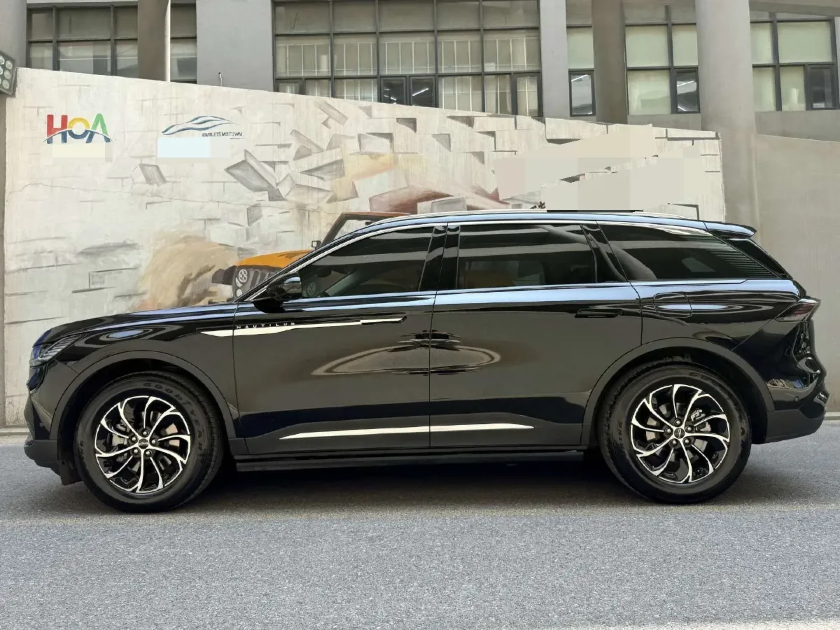 2023 Lincoln Nautilus 2.0T 261HP L4 8AT,autocango,china used car exporter,china ev exporter,chinese used car exporter,chinese used ev exporter