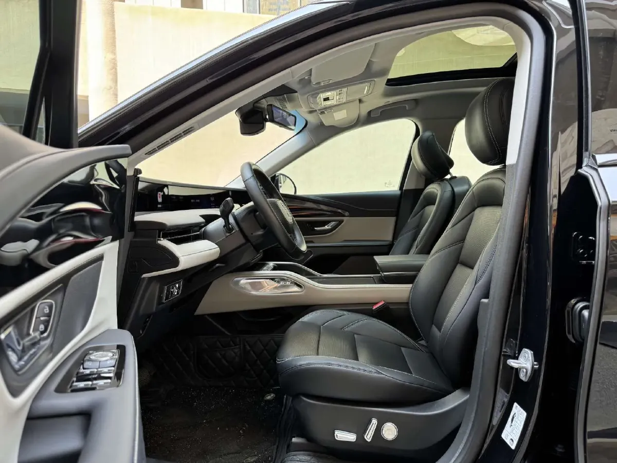 2023 Lincoln Nautilus 2.0T 261HP L4 8AT,autocango,china used car exporter,china ev exporter,chinese used car exporter,chinese used ev exporter