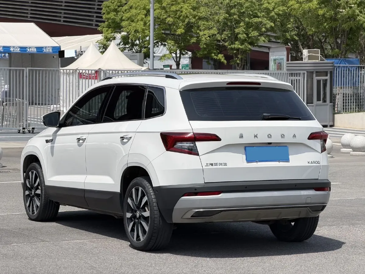 2021 Skoda Karoq 1.4T 150HP L4 7DCT,autocango,china used car exporter,china ev exporter,chinese used car exporter,chinese used ev exporter