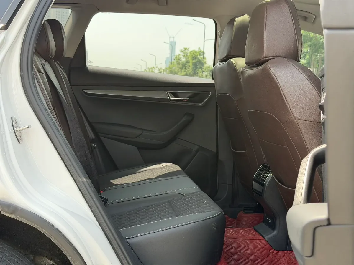 2021 Skoda Karoq 1.4T 150HP L4 7DCT,autocango,china used car exporter,china ev exporter,chinese used car exporter,chinese used ev exporter