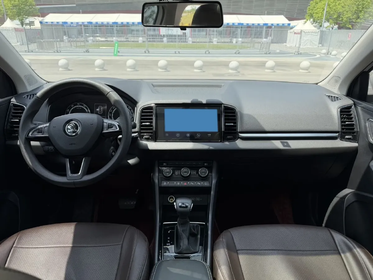 2021 Skoda Karoq 1.4T 150HP L4 7DCT,autocango,china used car exporter,china ev exporter,chinese used car exporter,chinese used ev exporter