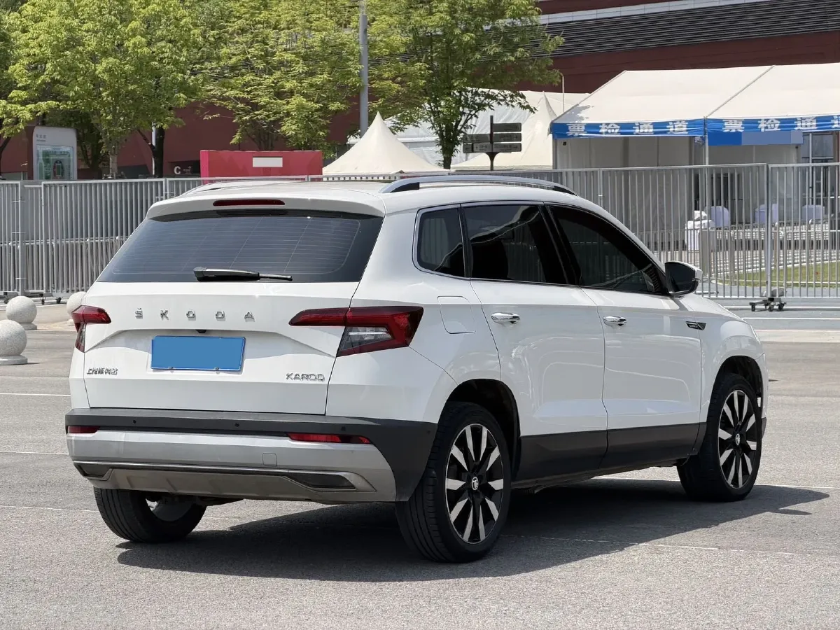 2021 Skoda Karoq 1.4T 150HP L4 7DCT,autocango,china used car exporter,china ev exporter,chinese used car exporter,chinese used ev exporter