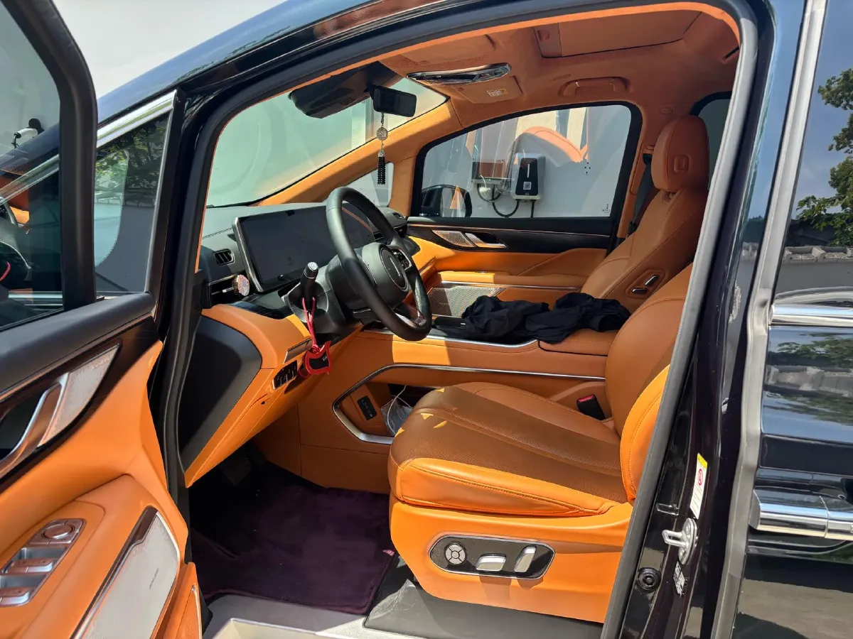 2024 Voyah ZhuiGuang 1.5T 136HP L4 PHEV 43KWH,autocango,china used car exporter,china ev exporter,chinese used car exporter,chinese used ev exporter