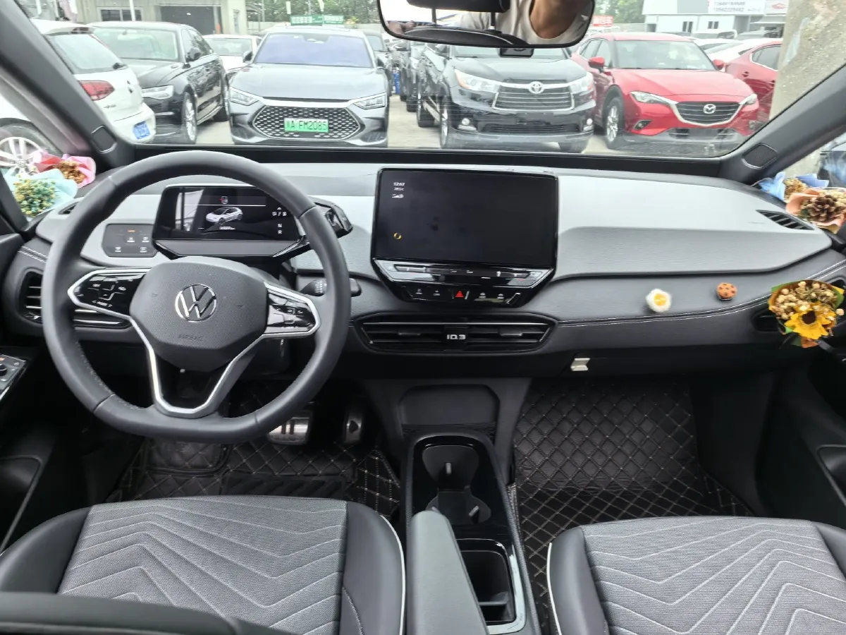 2024 Volkswagen ID.3 BEV 52.8KWH,autocango,china used car exporter,china ev exporter,chinese used car exporter,chinese used ev exporter