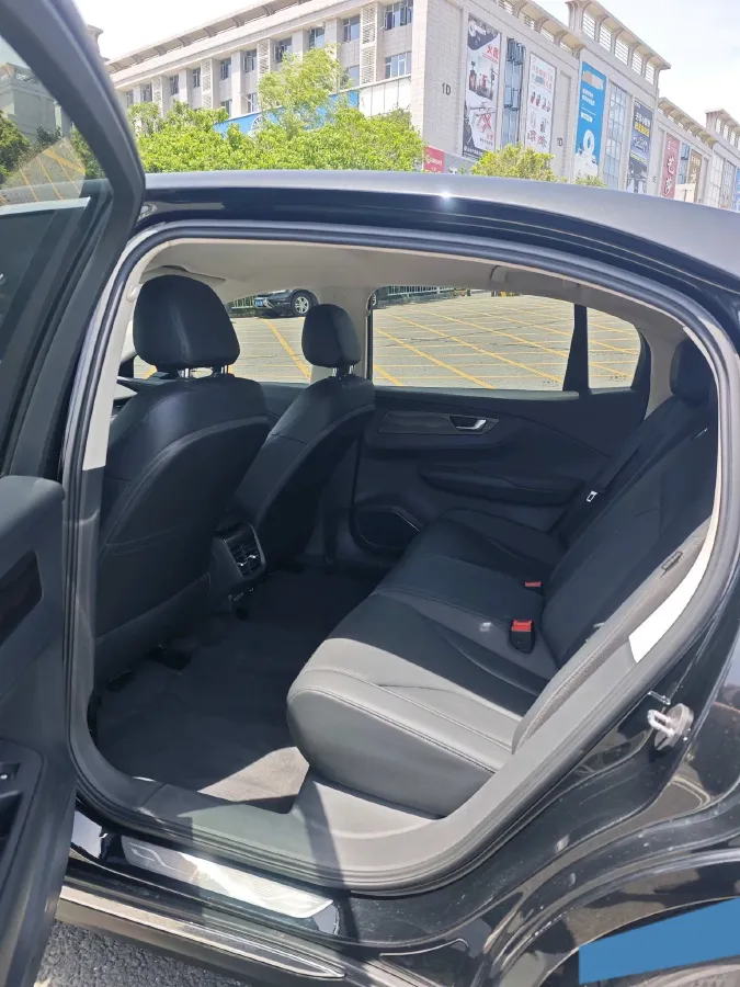 2022 HongQi E-QM5 BEV 54KWH,autocango,china used car exporter,china ev exporter,chinese used car exporter,chinese used ev exporter