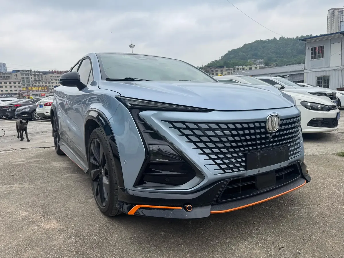 2022 ChangAn UNI-T 1.5T 188HP L4 7DCT,autocango,china used car exporter,china ev exporter,chinese used car exporter,chinese used ev exporter