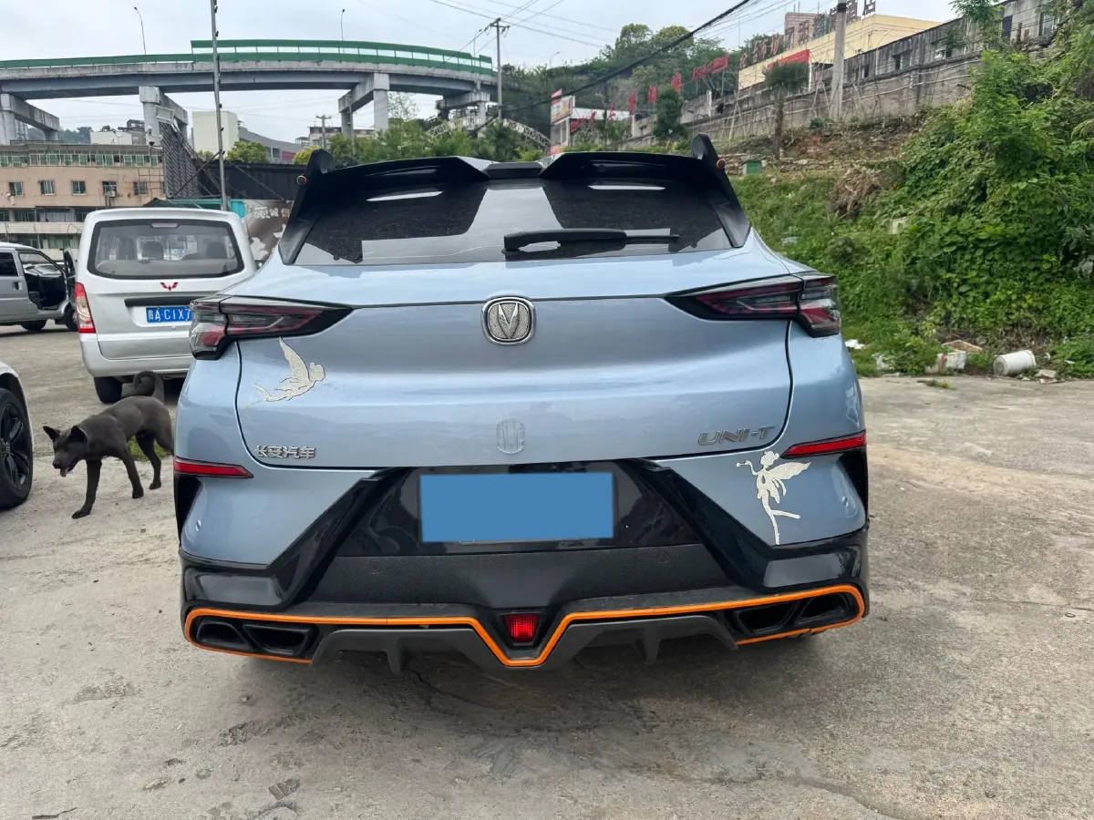 2022 ChangAn UNI-T 1.5T 188HP L4 7DCT,autocango,china used car exporter,china ev exporter,chinese used car exporter,chinese used ev exporter