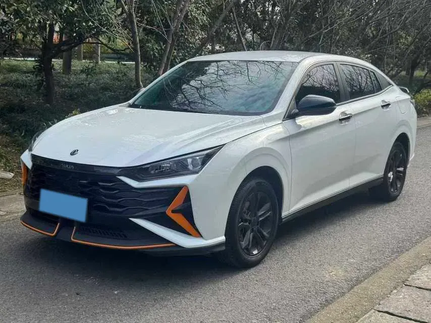 2024 DongFeng Aeolus YiXuan 1.5L 125HP L4 6DCT,autocango,china used car exporter,china ev exporter,chinese used car exporter,chinese used ev exporter