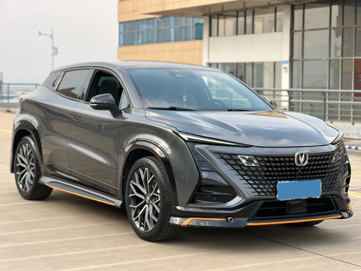 2022 ChangAn UNI-T 1.5T 188HP L4 7DCT,autocango,china used car exporter,china ev exporter,chinese used car exporter,chinese used ev exporter