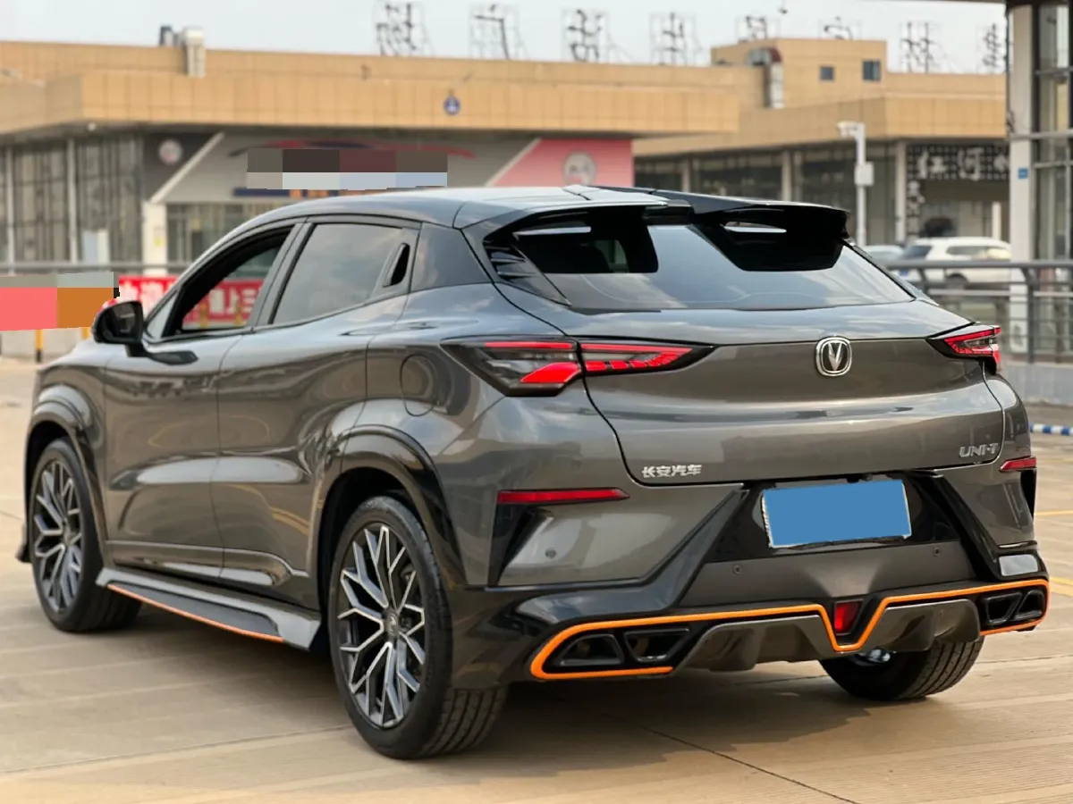 2022 ChangAn UNI-T 1.5T 188HP L4 7DCT,autocango,china used car exporter,china ev exporter,chinese used car exporter,chinese used ev exporter