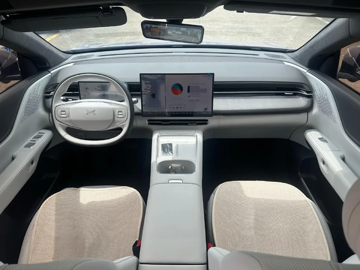 2025 Xpeng G6 BEV 68.5KWH,autocango,china used car exporter,china ev exporter,chinese used car exporter,chinese used ev exporter