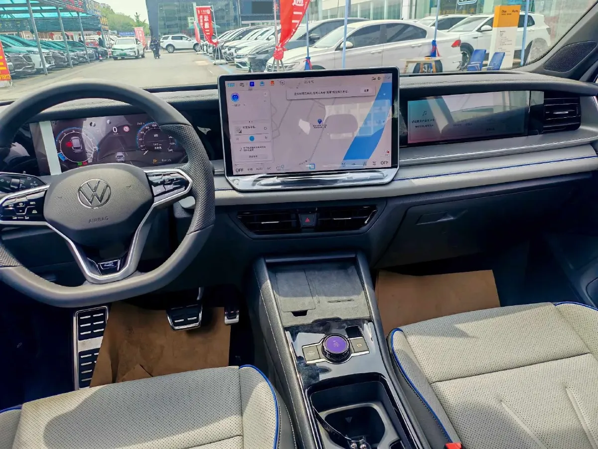 2025 Volkswagen Tayron 2.0T 186HP L4 7DCT,autocango,china used car exporter,china ev exporter,chinese used car exporter,chinese used ev exporter