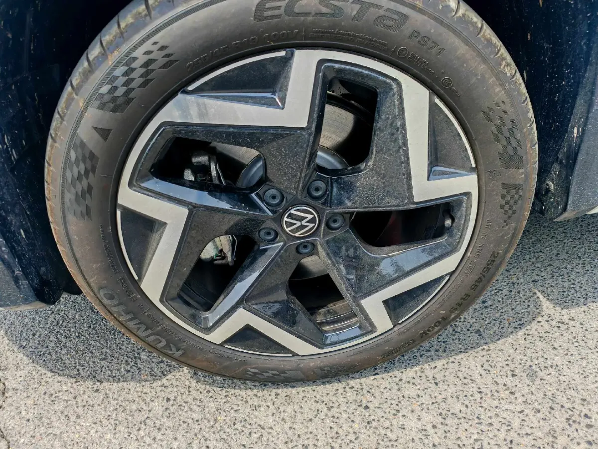 2025 Volkswagen Tayron 2.0T 186HP L4 7DCT,autocango,china used car exporter,china ev exporter,chinese used car exporter,chinese used ev exporter