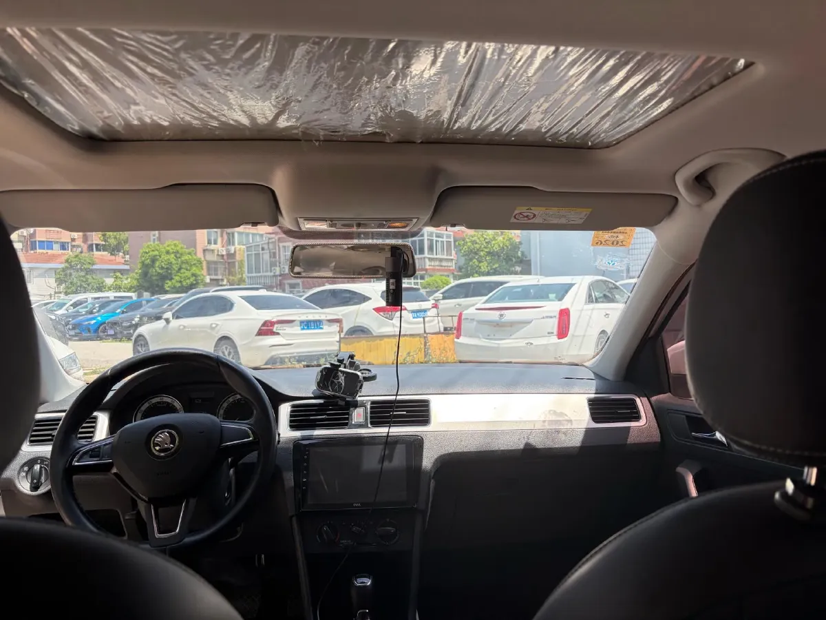 2018 Skoda Rapid 1.6L 110HP L4 6AT,autocango,china used car exporter,china ev exporter,chinese used car exporter,chinese used ev exporter