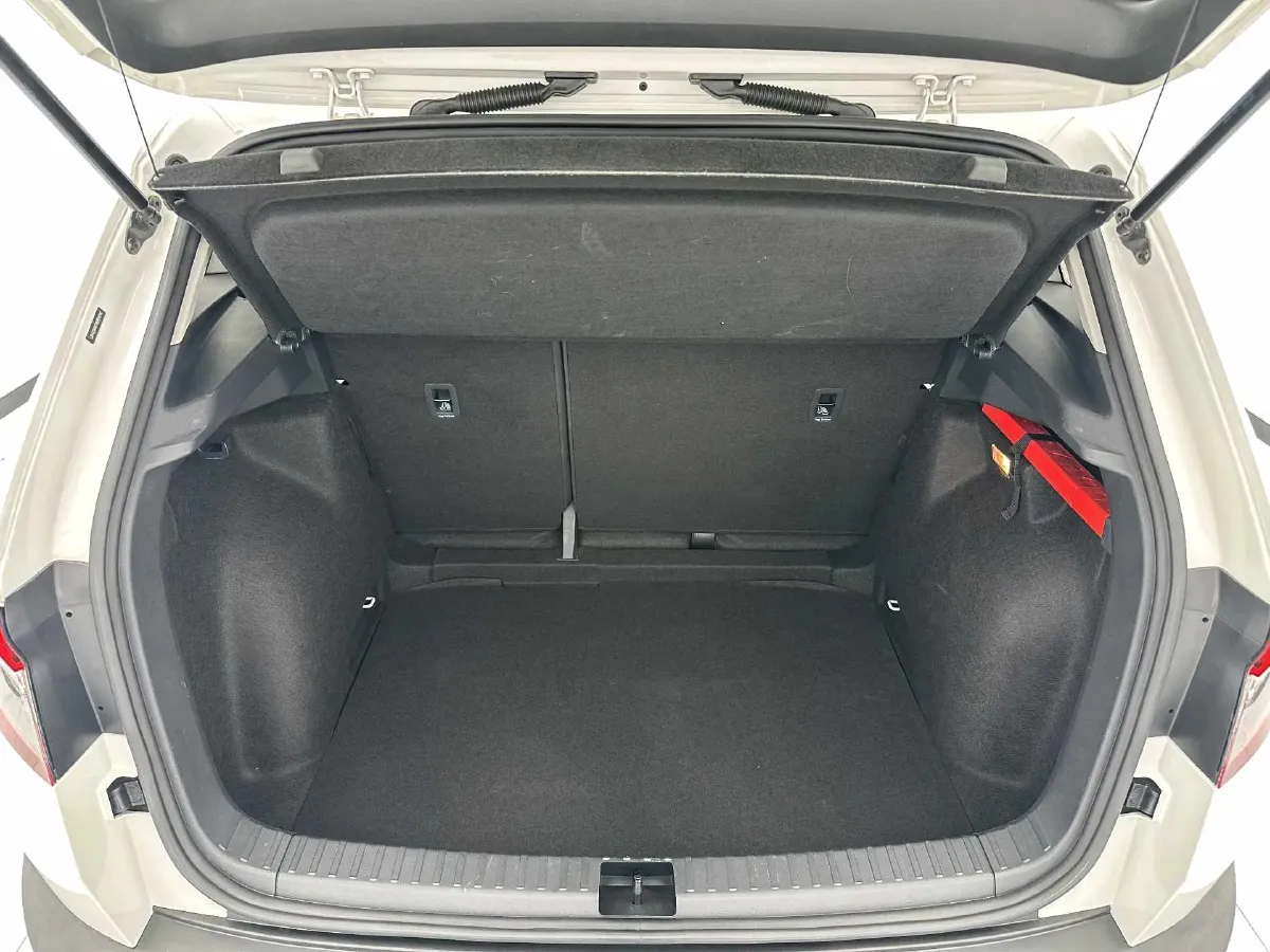 2022 Skoda Karoq 1.4T 150HP L4 7DCT,autocango,china used car exporter,china ev exporter,chinese used car exporter,chinese used ev exporter