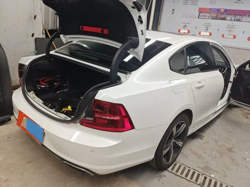 2020 Volvo S90 2.0T 254HP L4 8AT,autocango,china used car exporter,china ev exporter,chinese used car exporter,chinese used ev exporter