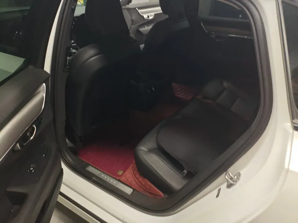 2020 Volvo S90 2.0T 254HP L4 8AT,autocango,china used car exporter,china ev exporter,chinese used car exporter,chinese used ev exporter