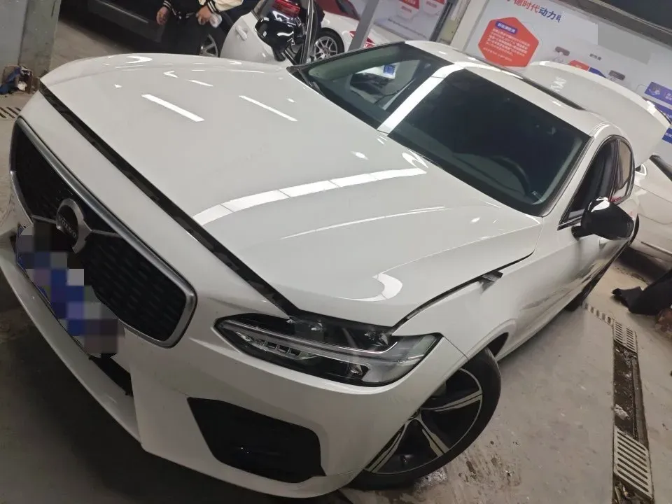 2020 Volvo S90 2.0T 254HP L4 8AT,autocango,china used car exporter,china ev exporter,chinese used car exporter,chinese used ev exporter