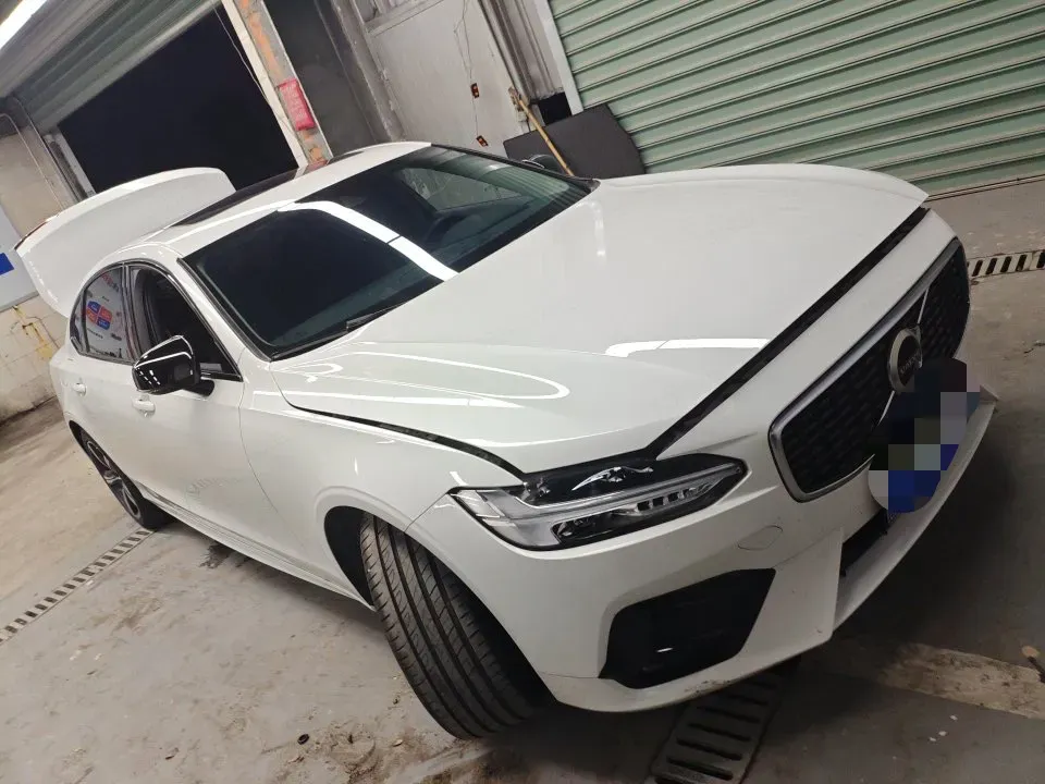 2020 Volvo S90 2.0T 254HP L4 8AT,autocango,china used car exporter,china ev exporter,chinese used car exporter,chinese used ev exporter
