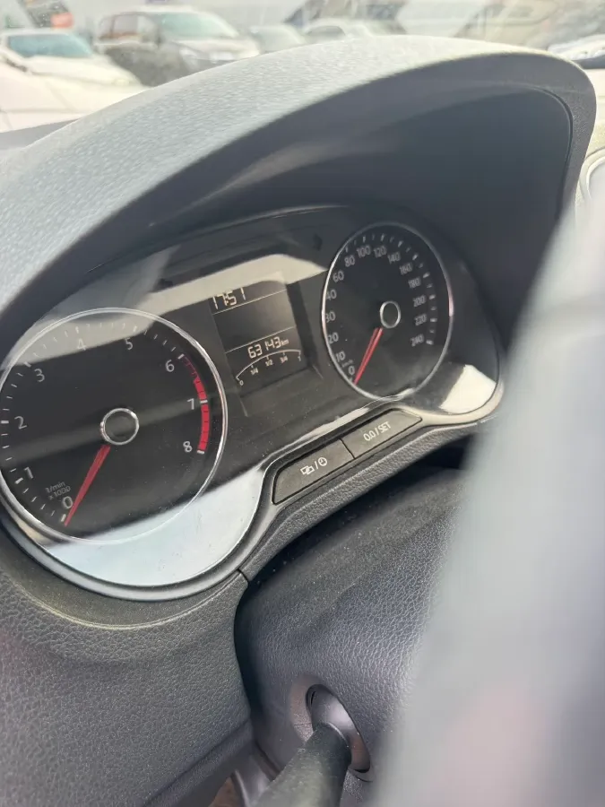 2016 Volkswagen Polo 1.6L 110HP L4 6AT,autocango,china used car exporter,china ev exporter,chinese used car exporter,chinese used ev exporter