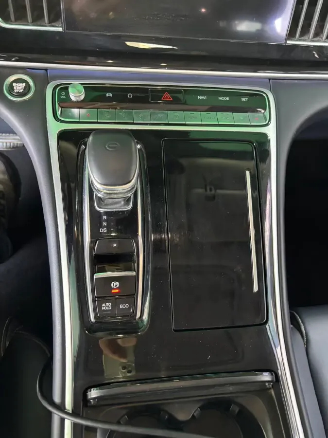 2021 GAC Trumpchi M8 2.0T 252HP L4 8AT,autocango,china used car exporter,china ev exporter,chinese used car exporter,chinese used ev exporter