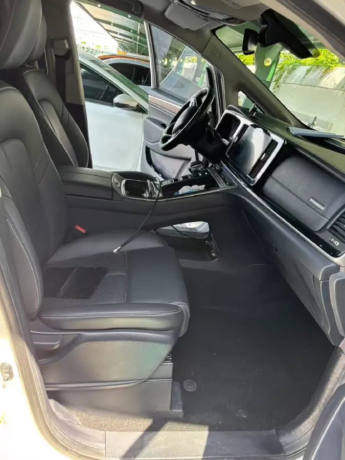 2021 GAC Trumpchi M8 2.0T 252HP L4 8AT,autocango,china used car exporter,china ev exporter,chinese used car exporter,chinese used ev exporter