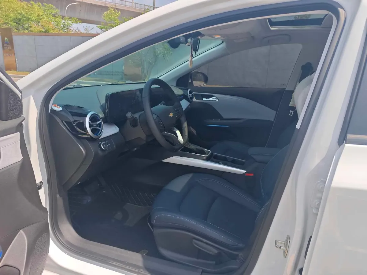 2024 Chevrolet Monza 1.5L 113HP L4 6DCT,autocango,china used car exporter,china ev exporter,chinese used car exporter,chinese used ev exporter
