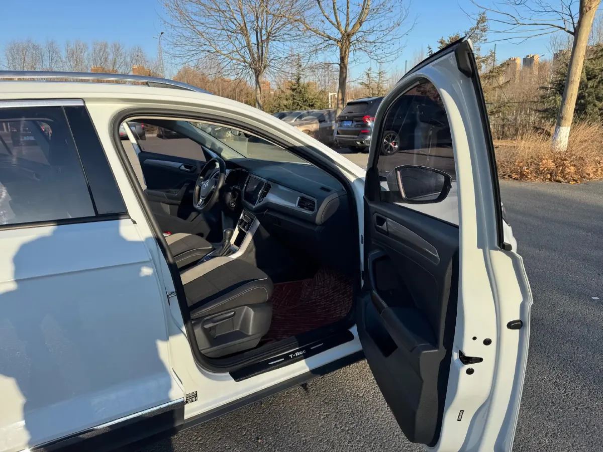 2020 Volkswagen T-Roc 1.4T 150HP L4 7DCT,autocango,china used car exporter,china ev exporter,chinese used car exporter,chinese used ev exporter