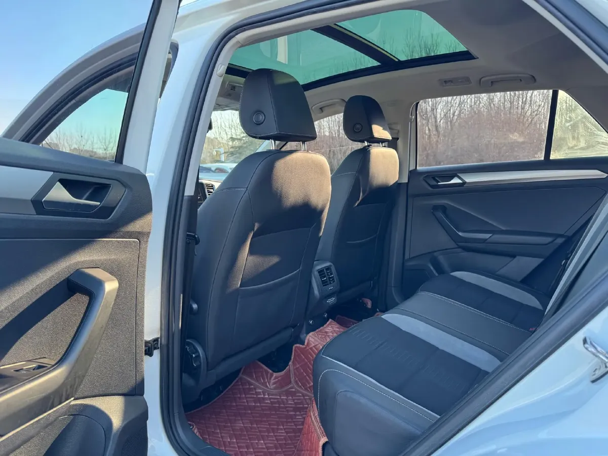 2020 Volkswagen T-Roc 1.4T 150HP L4 7DCT,autocango,china used car exporter,china ev exporter,chinese used car exporter,chinese used ev exporter