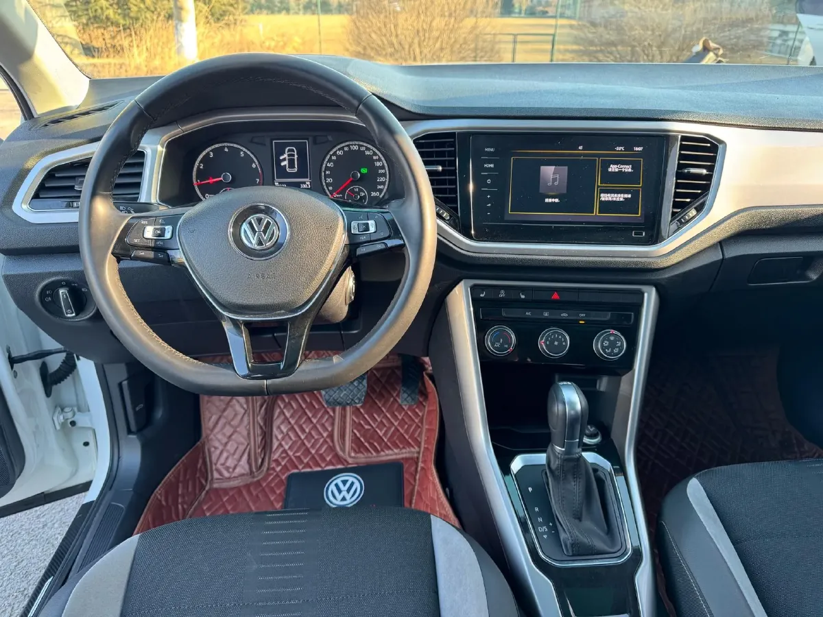 2020 Volkswagen T-Roc 1.4T 150HP L4 7DCT,autocango,china used car exporter,china ev exporter,chinese used car exporter,chinese used ev exporter