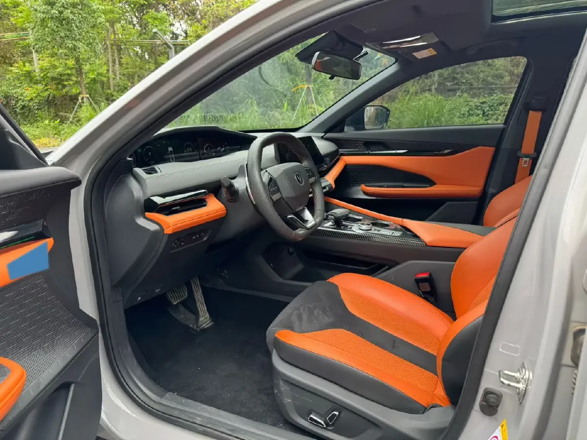 2024 ChangAn UNI-V 1.5T 188HP L4 7DCT,autocango,china used car exporter,china ev exporter,chinese used car exporter,chinese used ev exporter