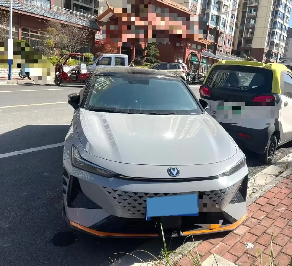 2024 ChangAn UNI-V 1.5T 188HP L4 7DCT,autocango,china used car exporter,china ev exporter,chinese used car exporter,chinese used ev exporter