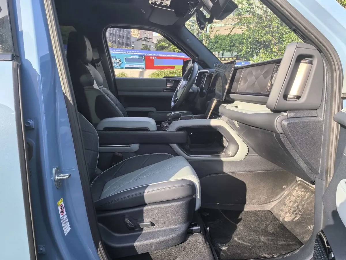 2023 FangChengBao Bao 5 1.5T 194HP L4 E-CVT PHEV 31.8KWH,autocango,china used car exporter,china ev exporter,chinese used car exporter,chinese used ev exporter