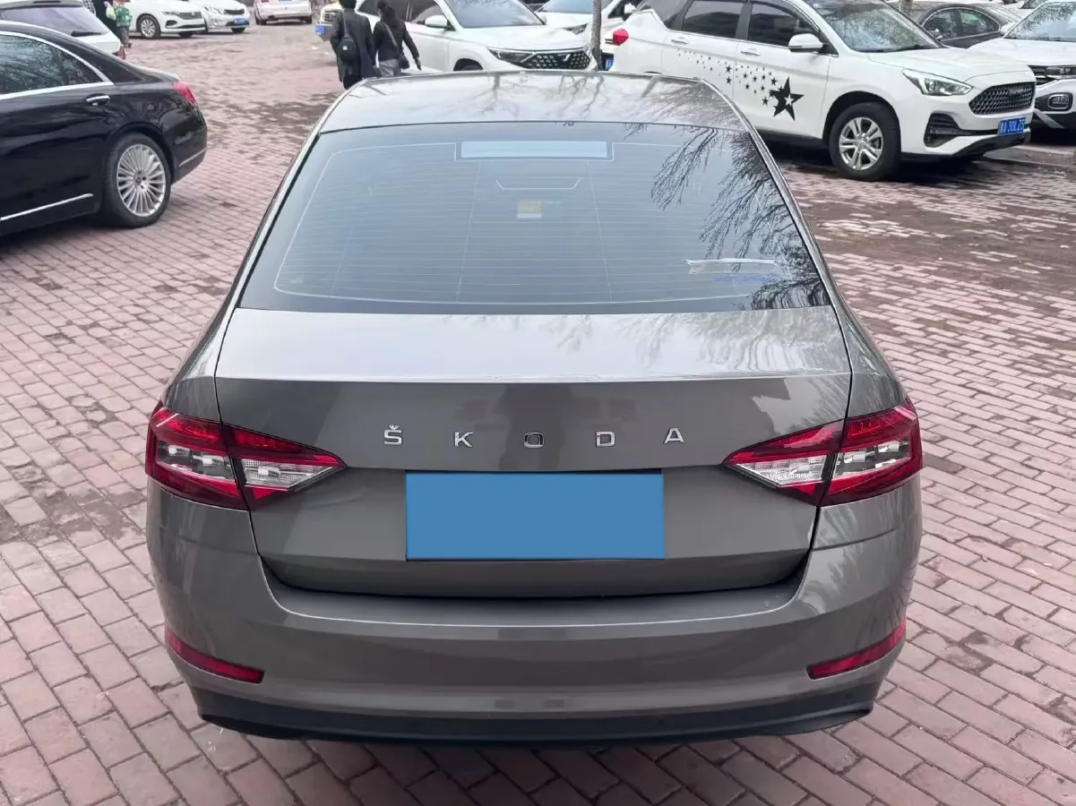 2020 Skoda Octavia 1.5L 113HP L4 6AT,autocango,china used car exporter,china ev exporter,chinese used car exporter,chinese used ev exporter