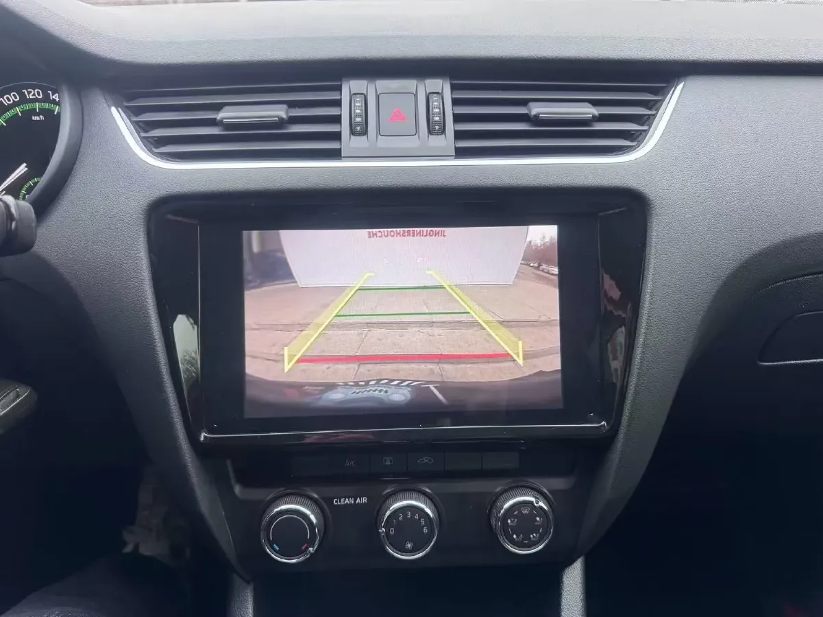 2020 Skoda Octavia 1.5L 113HP L4 6AT,autocango,china used car exporter,china ev exporter,chinese used car exporter,chinese used ev exporter