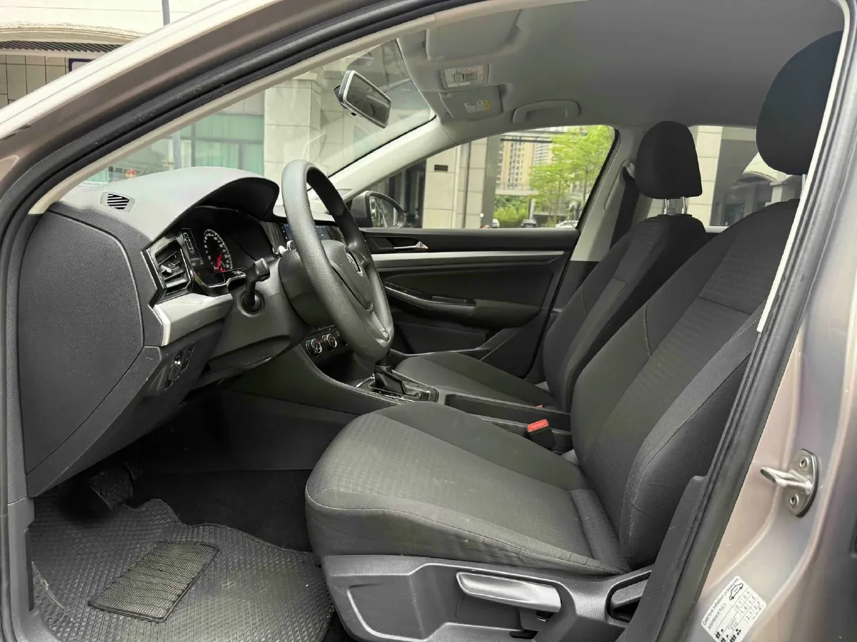 2019 Bestune T77 1.2T 143HP L4 7DCT,autocango,china used car exporter,china ev exporter,chinese used car exporter,chinese used ev exporter