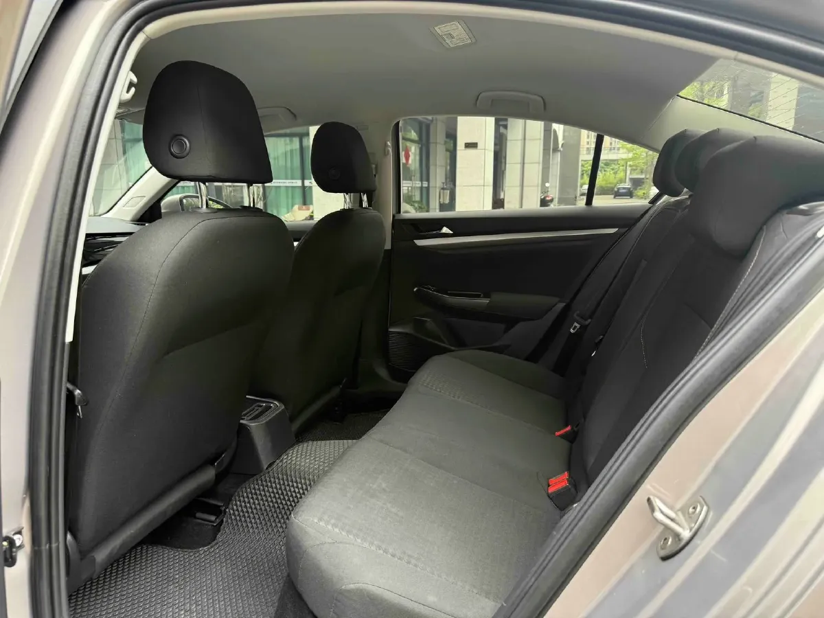 2019 Bestune T77 1.2T 143HP L4 7DCT,autocango,china used car exporter,china ev exporter,chinese used car exporter,chinese used ev exporter