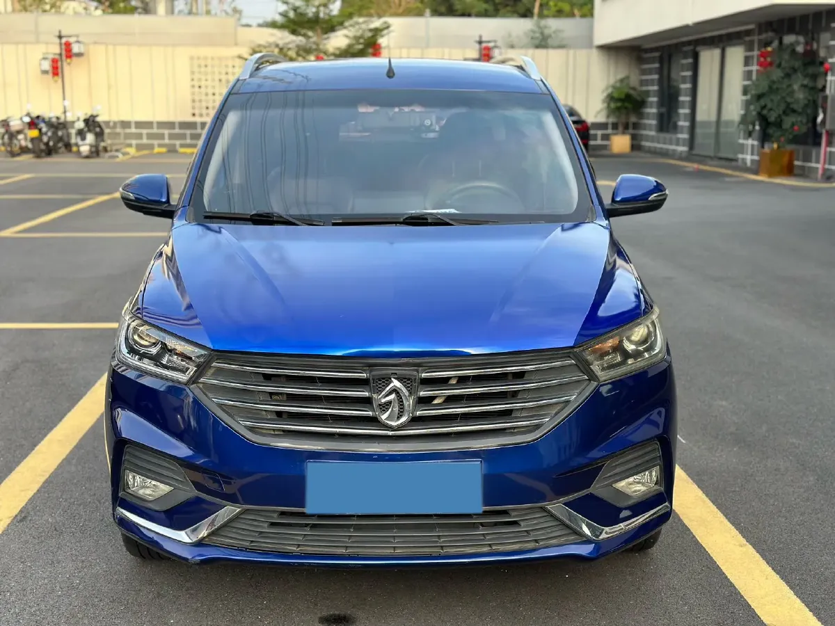 2018 BaoJun 360 1.5L 112HP L4 6MT,autocango,china used car exporter,china ev exporter,chinese used car exporter,chinese used ev exporter
