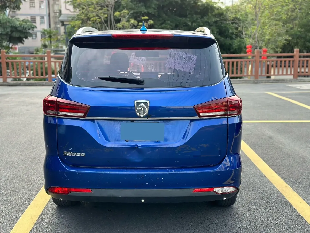 2018 BaoJun 360 1.5L 112HP L4 6MT,autocango,china used car exporter,china ev exporter,chinese used car exporter,chinese used ev exporter